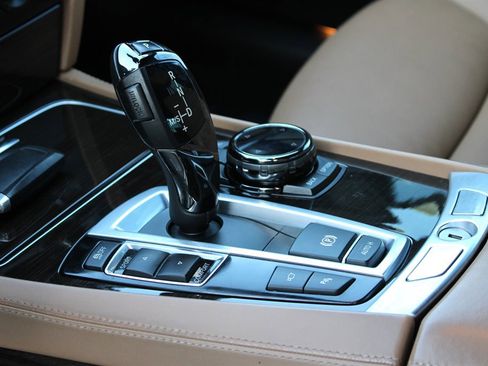 Used 2014 BMW 750Li 750Li image 28