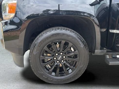 Used 2022 GMC Canyon Elevation w/ Elevation Premium Package AWD/4WD image 30