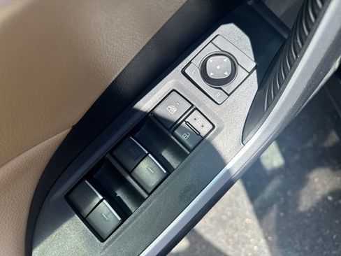 Used 2025 Toyota RAV4 XLE AWD/4WD image 14