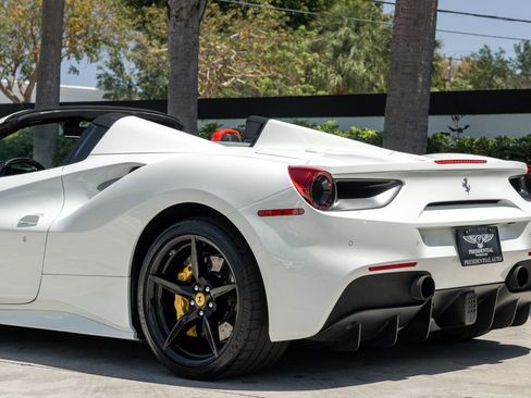 Used 2019 Ferrari 488 Spider image 5