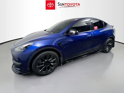 Used 2022 Tesla Model Y Long Range AWD/4WD image 7