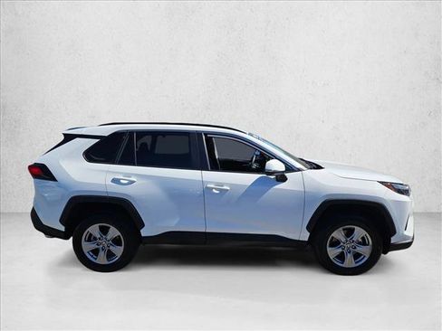 Used 2025 Toyota RAV4 XLE image 4