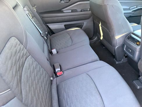 Certified 2025 Nissan Pathfinder SV AWD/4WD image 15