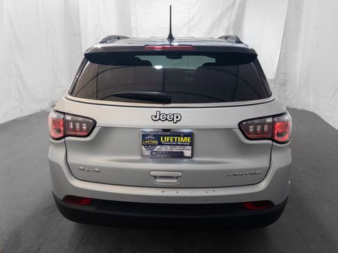 Used 2025 Jeep Compass Limited image 6