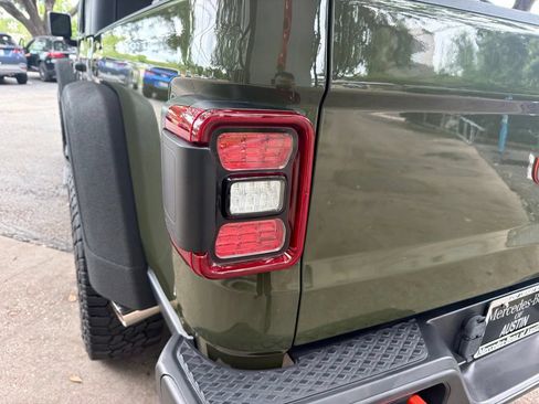 Used 2022 Jeep Gladiator Mojave w/ LED Lighting Group AWD/4WD image 12