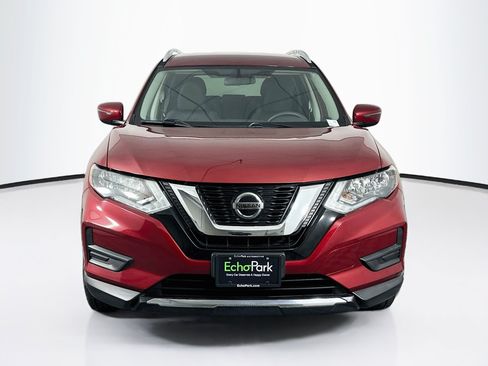 Used 2018 Nissan Rogue SV FWD image 2