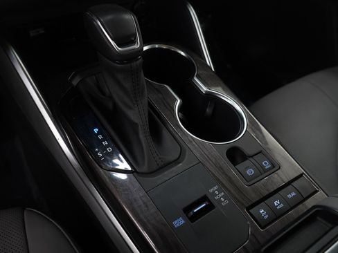 Used 2021 Toyota Highlander Platinum image 22