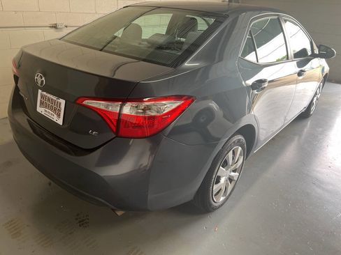 Used 2016 Toyota Corolla LE FWD image 2