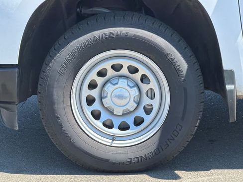 Used 2024 Chevrolet Silverado 1500 W/T w/ WT Value Package AWD/4WD image 29