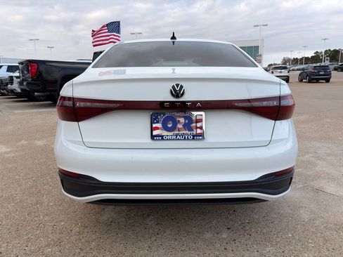 Used 2025 Volkswagen Jetta S image 5