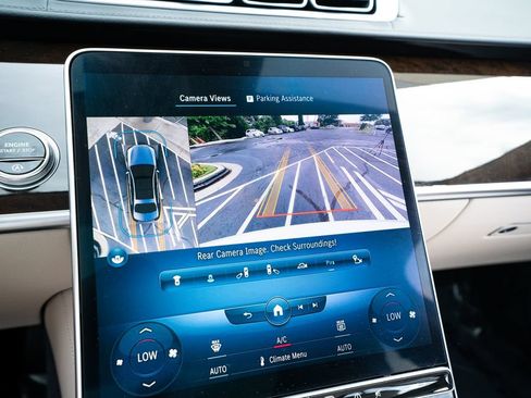 Used 2022 Mercedes-Benz S 500 4MATIC w/ Warmth & Comfort Package image 39