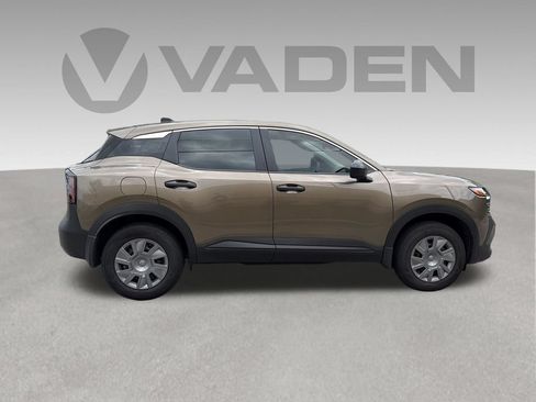 Used 2026 Nissan Kicks S FWD image 28