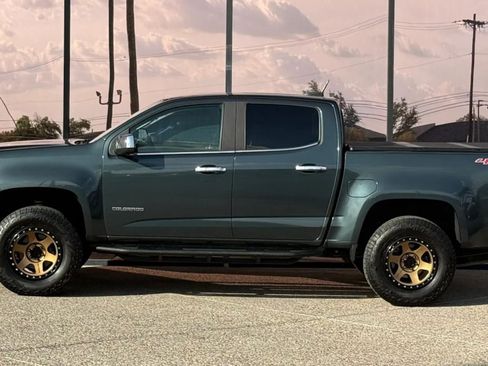 Used 2017 Chevrolet Colorado LT w/ Luxury Package, Chrome AWD/4WD image 4