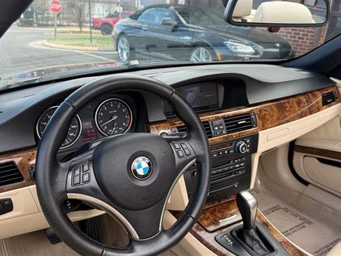 Used 2008 BMW 328i Convertible image 17