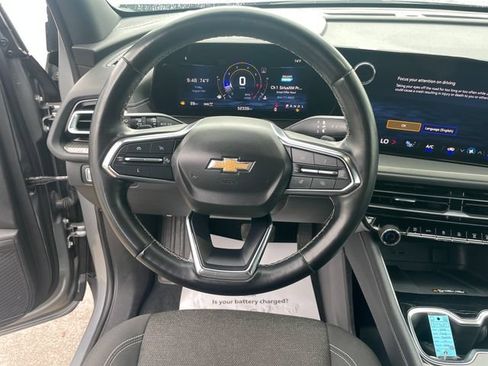 Used 2024 Chevrolet Traverse LT AWD/4WD image 24