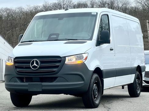 Used 2025 Mercedes-Benz Sprinter 2500 image 3