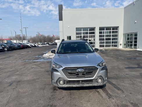 Used 2024 Subaru Outback Onyx Edition image 2