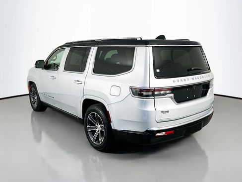 Used 2023 Jeep Grand Wagoneer 4WD image 5