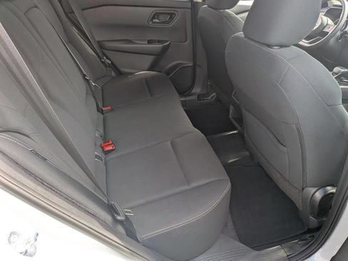 Used 2024 Nissan Rogue S AWD/4WD image 29