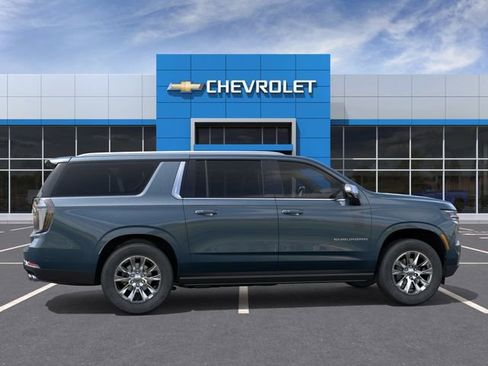 New 2026 Chevrolet Suburban Premier AWD/4WD image 5