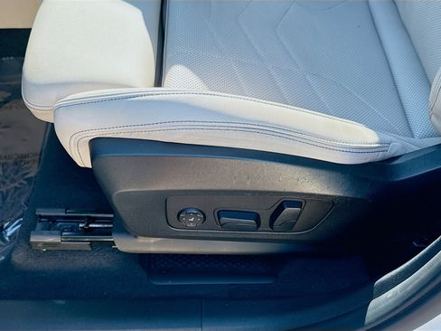 Used 2024 BMW X1 M35i w/ Premium Package image 18