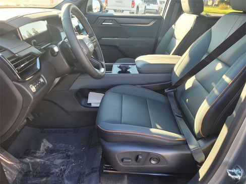 New 2026 GMC Acadia AT4 image 12