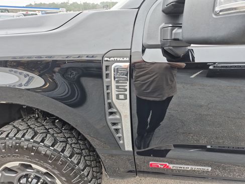 Used 2024 Ford F250 Platinum w/ Tremor Off-Road Package image 13