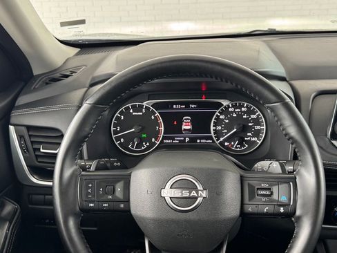 Used 2025 Nissan Rogue SV FWD image 31