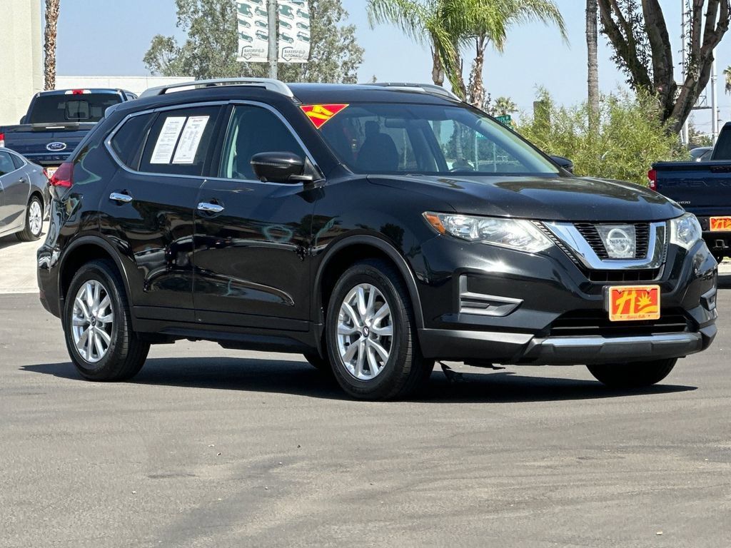 Used 2017 Nissan Rogue SV w/ Sun & Sound Touring Package FWD image 1
