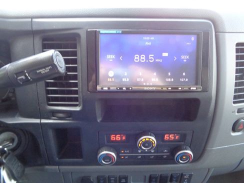 Used 2019 Nissan NV 3500 SL RWD image 20
