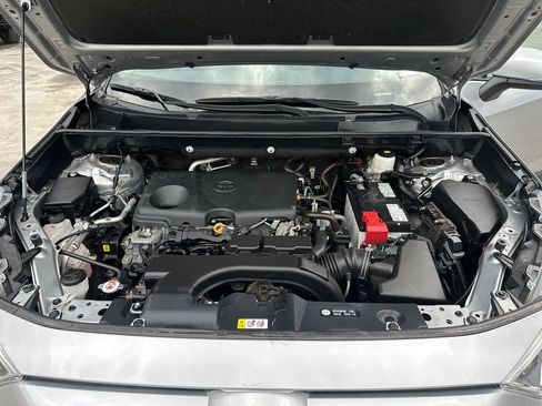 Used 2021 Toyota RAV4 XLE w/ Convenience Package image 12