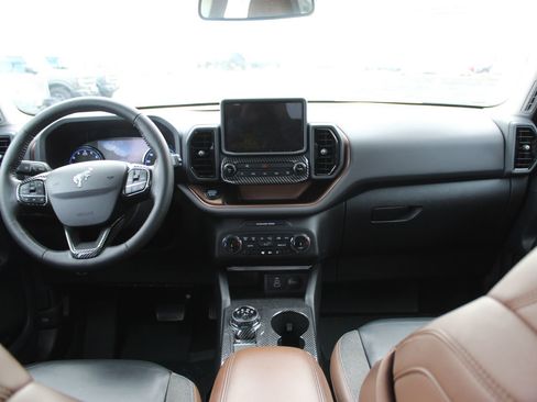 Used 2023 Ford Bronco Sport Outer Banks w/ Tech Package image 21