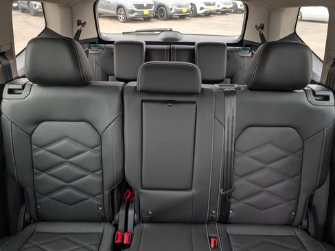 New 2026 Volkswagen Atlas SE image 5
