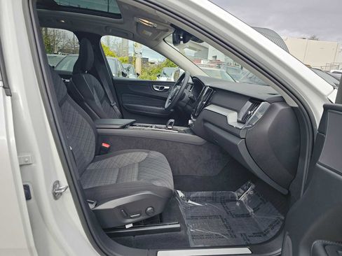 Certified 2023 Volvo XC60 T8 Core image 11