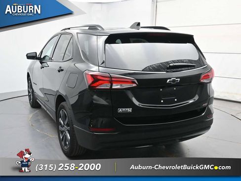 Used 2024 Chevrolet Equinox RS AWD/4WD image 11