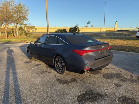 Used 2019 Toyota Avalon Touring w/ Advanced Safety Package image 3