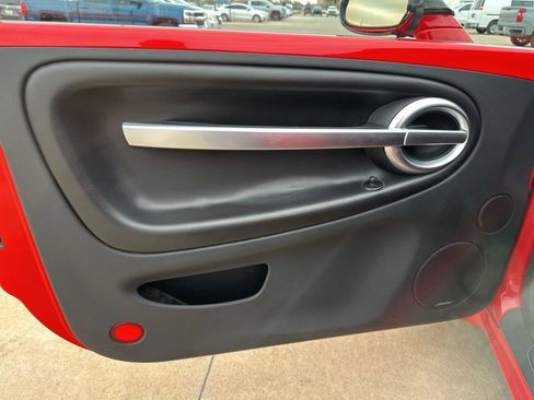 Used 2005 Chevrolet SSR w/ Preferred Equipment Group image 6