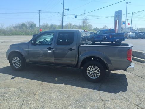 Used 2019 Nissan Frontier SV AWD/4WD image 3