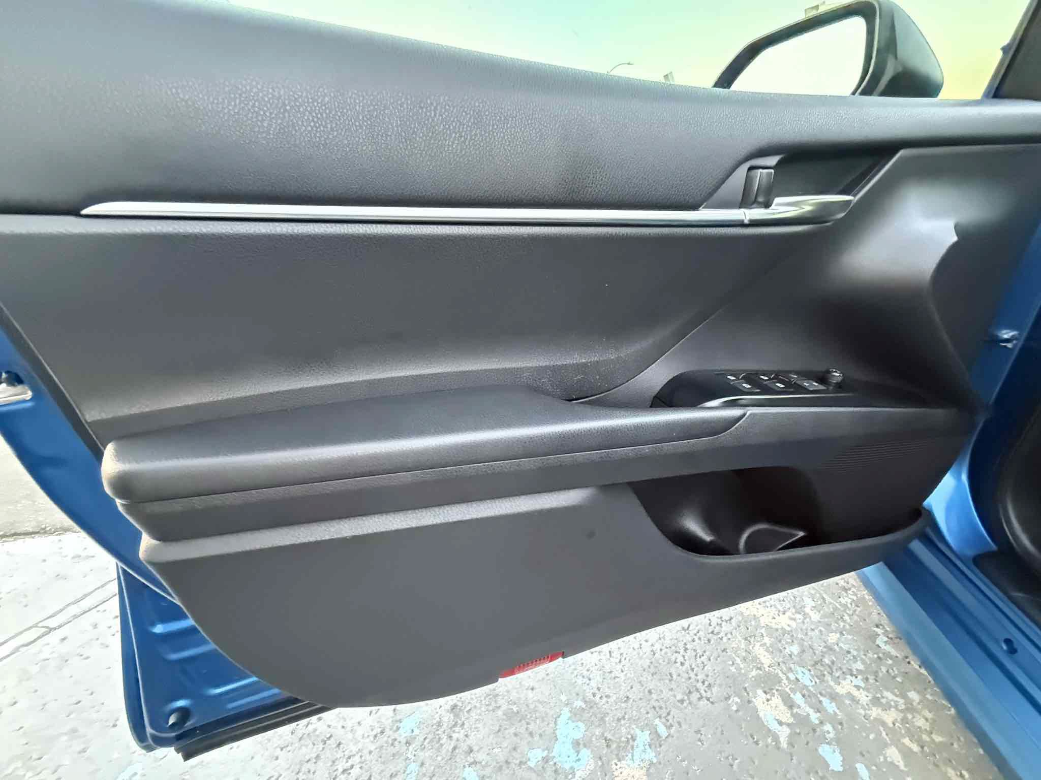 Used 2020 Toyota Camry LE w/ Carpet Mat Package FWD image 84