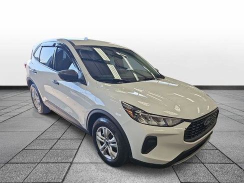 Certified 2023 Ford Escape FWD image 3
