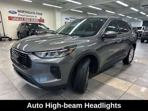 Used 2023 Ford Escape Active w/ Tech Pack #2 AWD/4WD image 16