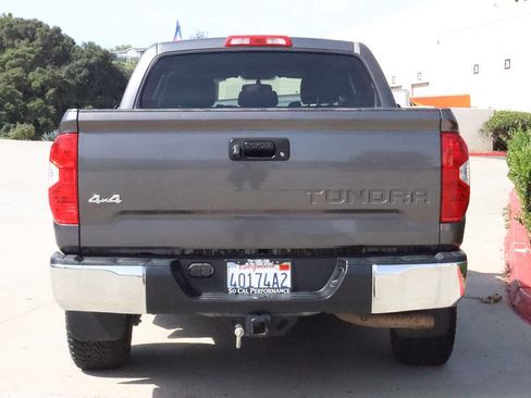 Used 2016 Toyota Tundra SR5 w/ SR5 Upgrade Package image 17