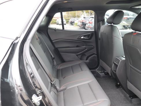 Used 2024 Chevrolet Trax RS w/ Sunroof Package FWD image 40