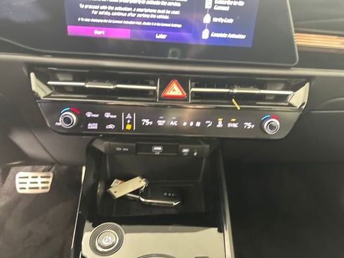 Used 2025 Kia Niro Wave w/ Wave Preserve Package image 23