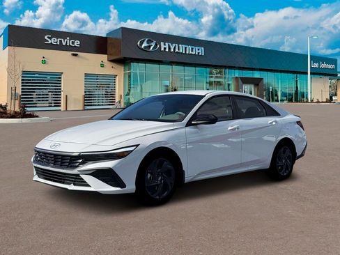 New 2026 Hyundai Elantra Sport FWD image 2