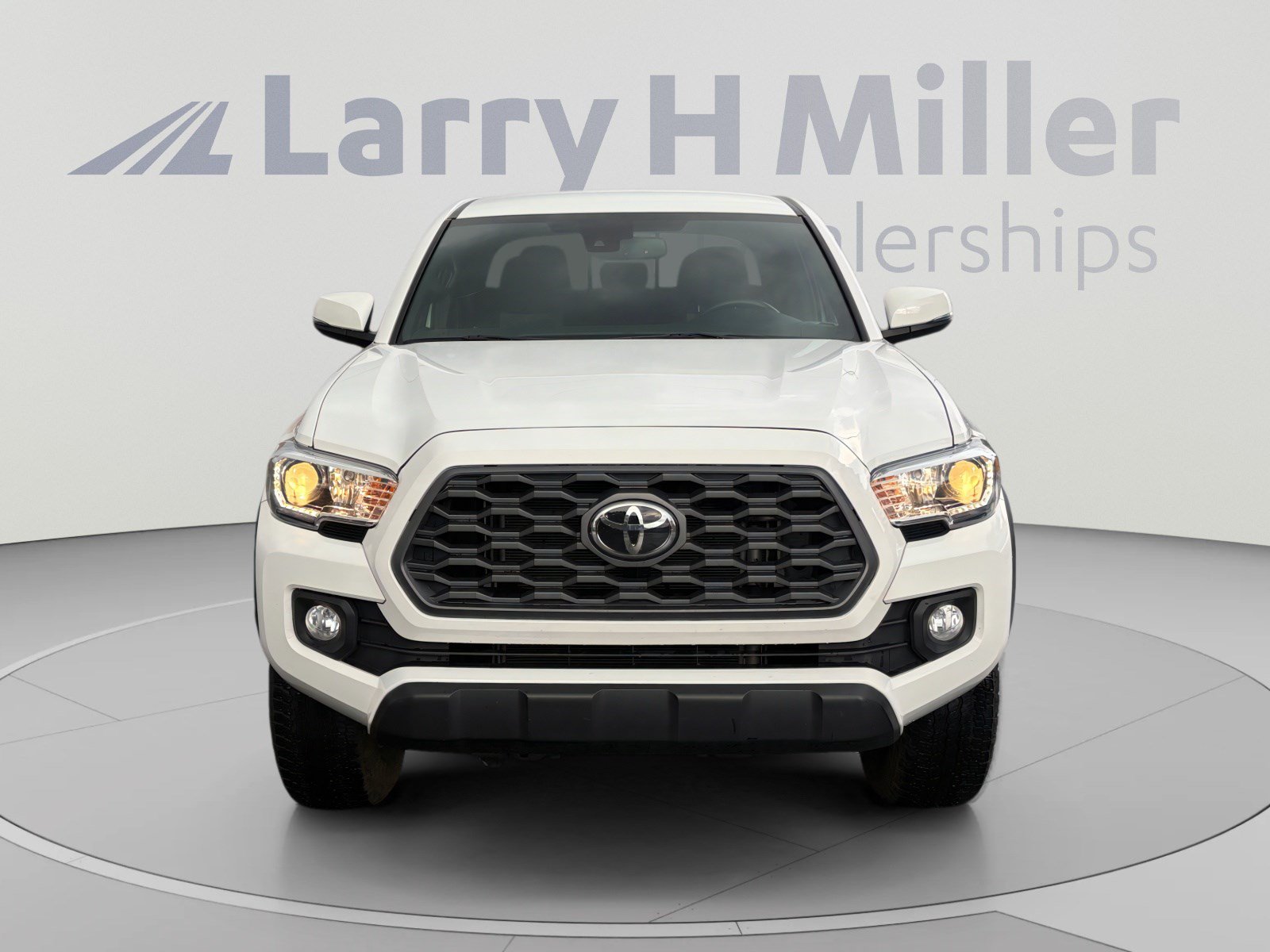 Certified 2023 Toyota Tacoma TRD Off-Road w/ Technology Package AWD/4WD image 8