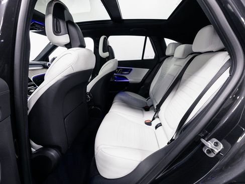 Certified 2026 Mercedes-Benz GLC 300 4MATIC image 27