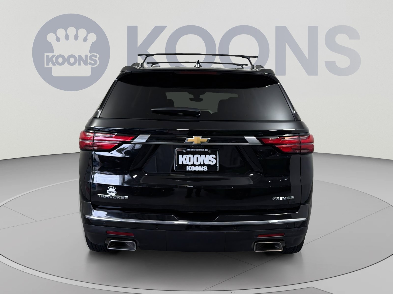 Used 2023 Chevrolet Traverse Premier FWD image 5