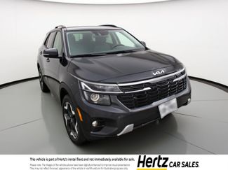 Used 2025 Kia Seltos S video 1