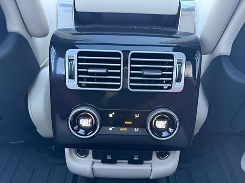Used 2019 Land Rover Range Rover Supercharged image 31